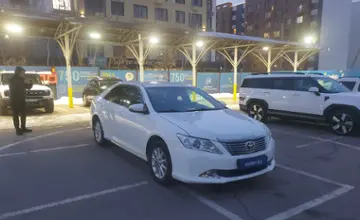 Toyota Camry 2014 года за 8 200 000 тг. в Алматы фото 2