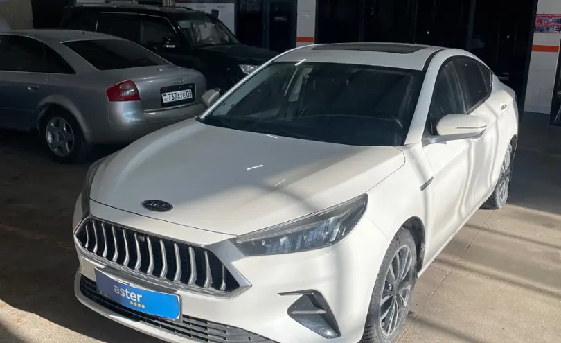 JAC J7 2023 года за 6 500 000 тг. в Караганда