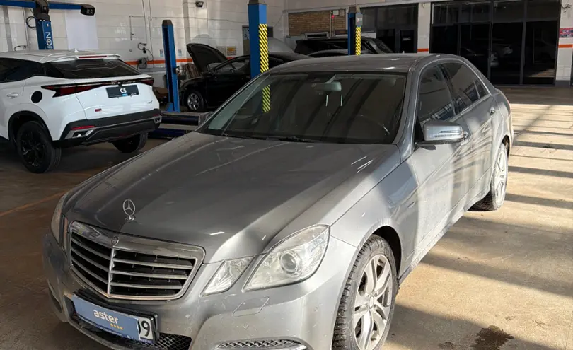 Mercedes-Benz E-Класс 2011 года за 7 700 000 тг. в Караганда