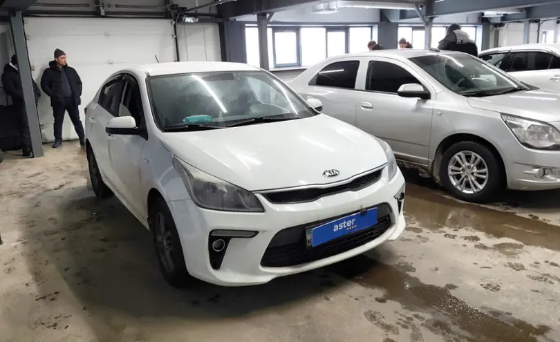 Kia Rio 2018 года за 6 750 000 тг. в Астана фото 2