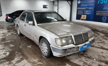 Mercedes-Benz E-Класс 1993 года за 1 600 000 тг. в Астана фото 2