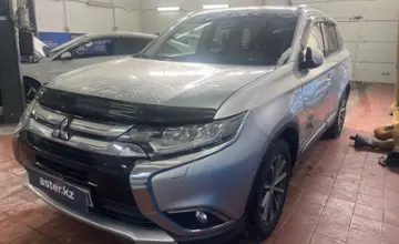 Mitsubishi Outlander 2015 года за 9 000 000 тг. в Астана фото 1