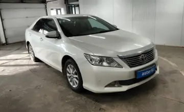 Toyota Camry 2014 года за 7 800 000 тг. в Астана фото 2