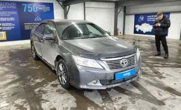 Toyota Camry 2013 года за 10 000 000 тг. в Астана фото 2