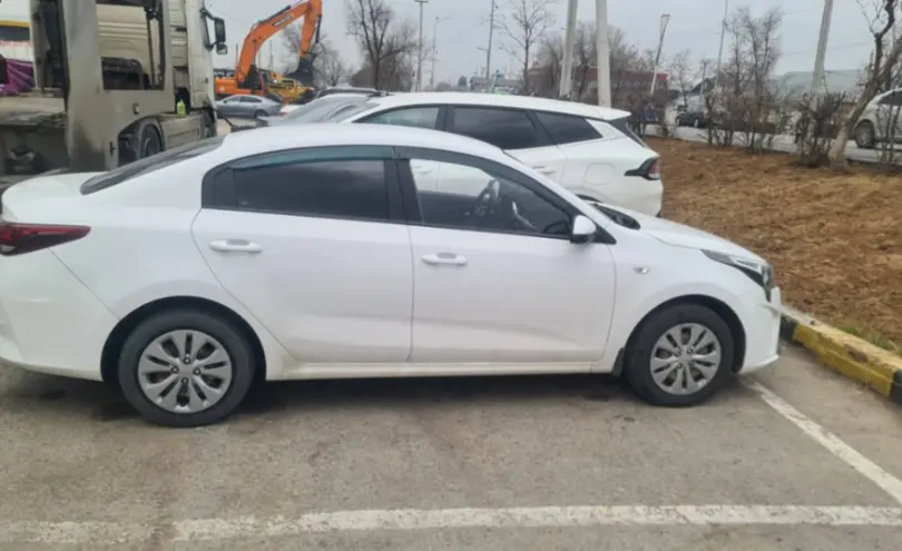 Kia Rio 2021 года за 7 300 000 тг. в Шымкент фото 4