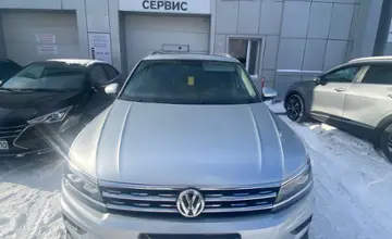 Volkswagen Tiguan 2017 года за 11 000 000 тг. в Костанай фото 2
