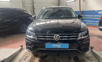 Volkswagen Tiguan 2021 года за 13 000 000 тг. в Астана фото 2