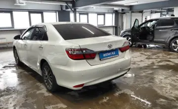 Toyota Camry 2016 года за 11 500 000 тг. в Астана фото 4
