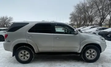Toyota Fortuner 2006 года за 6 500 000 тг. в Актобе фото 4