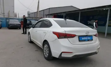Hyundai Solaris 2018 года за 7 500 000 тг. в Шымкент фото 4