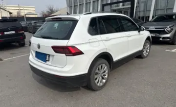 Volkswagen Tiguan 2017 года за 8 500 000 тг. в Шымкент
