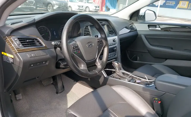 Hyundai Sonata 2015 года за 9 000 000 тг. в Шымкент фото 5