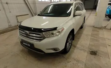 Toyota Highlander 2012 года за 12 900 000 тг. в Актобе фото 1