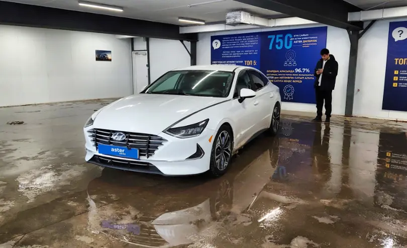 Hyundai Sonata 2020 года за 12 000 000 тг. в Астана