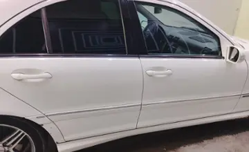 Mercedes-Benz C-Класс 2005 года за 3 000 000 тг. в Павлодар фото 4