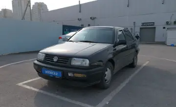 Volkswagen Vento 1993 года за 1 750 000 тг. в Шымкент фото 1