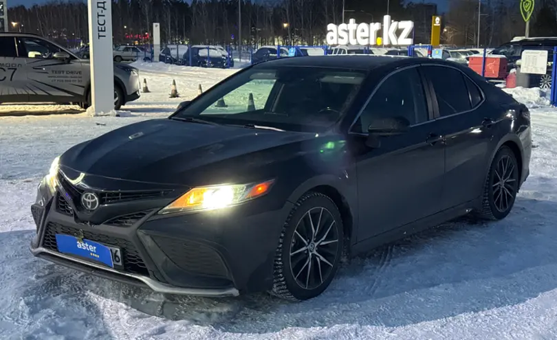 Toyota Camry 2021 года за 12 000 000 тг. в Усть-Каменогорск
