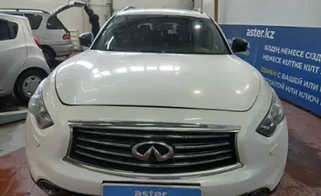 Infiniti QX70 2014 года за 11 000 000 тг. в Астана фото 2