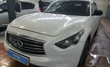 Infiniti QX70 2014 года за 11 000 000 тг. в Астана фото 1