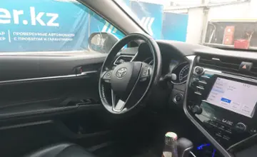 Toyota Camry 2018 года за 12 000 000 тг. в Алматы фото 5