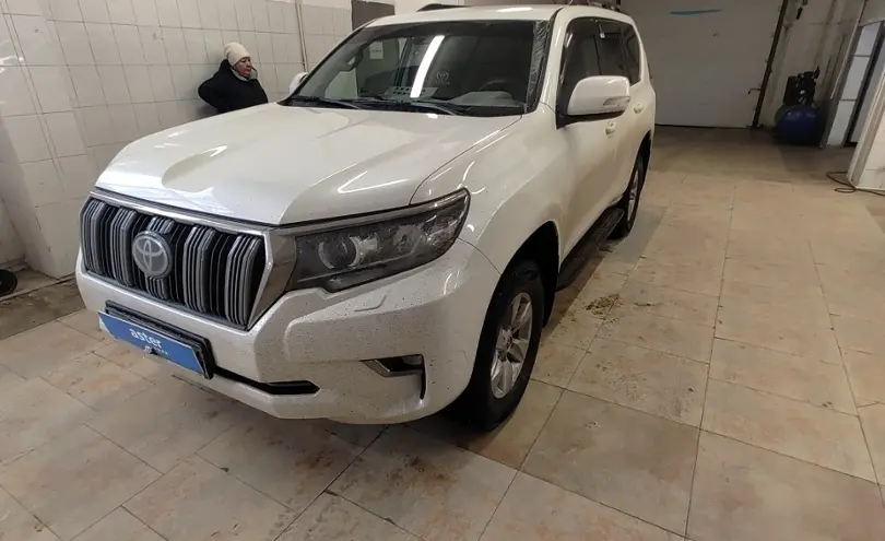Toyota Land Cruiser Prado 2023 года за 32 000 000 тг. в Актобе