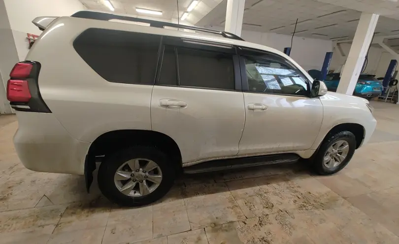 Toyota Land Cruiser Prado 2023 года за 32 000 000 тг. в Актобе фото 4