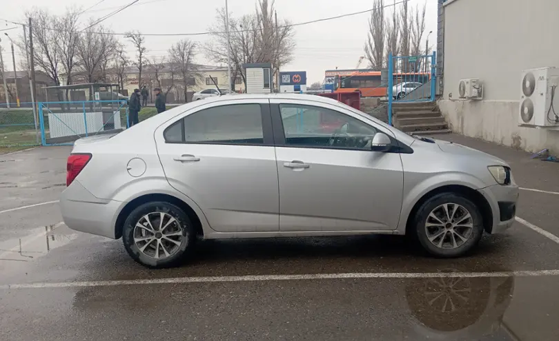 Chevrolet Aveo 2014 года за 2 600 000 тг. в Тараз фото 4