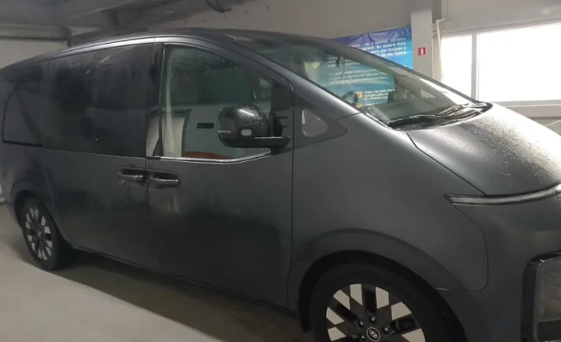 Hyundai Staria 2023 года за 23 000 000 тг. в Уральск фото 4