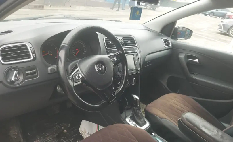 Volkswagen Polo 2017 года за 5 500 000 тг. в Алматы фото 5
