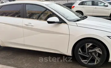 Hyundai Elantra 2023 года за 8 200 000 тг. в Алматы