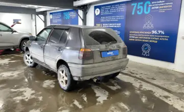 Volkswagen Golf 1993 года за 1 500 000 тг. в Астана фото 4