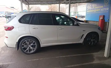 BMW X5 2022 года за 42 500 000 тг. в Алматы фото 4