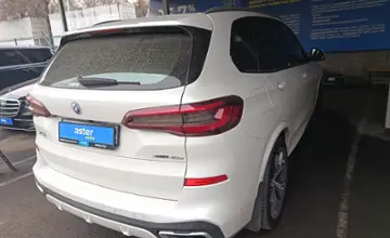 BMW X5 2022 года за 42 500 000 тг. в Алматы
