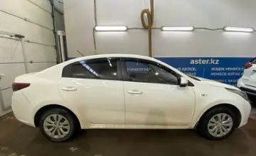 Kia Rio 2019 года за 6 500 000 тг. в Астана фото 4