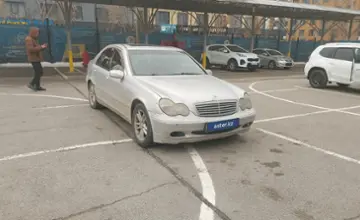 Mercedes-Benz C-Класс 2001 года за 3 000 000 тг. в Алматы фото 2
