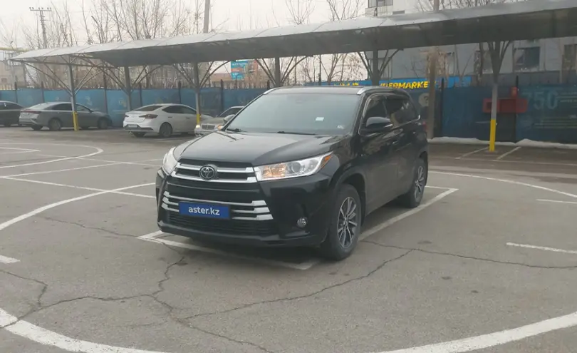 Toyota Highlander 2019 года за 17 000 000 тг. в Алматы