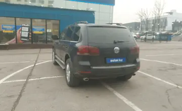 Volkswagen Touareg 2005 года за 4 200 000 тг. в Алматы фото 4