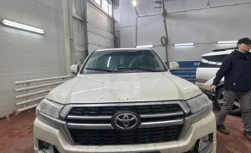 Toyota Land Cruiser 2021 года за 45 000 000 тг. в Астана фото 2