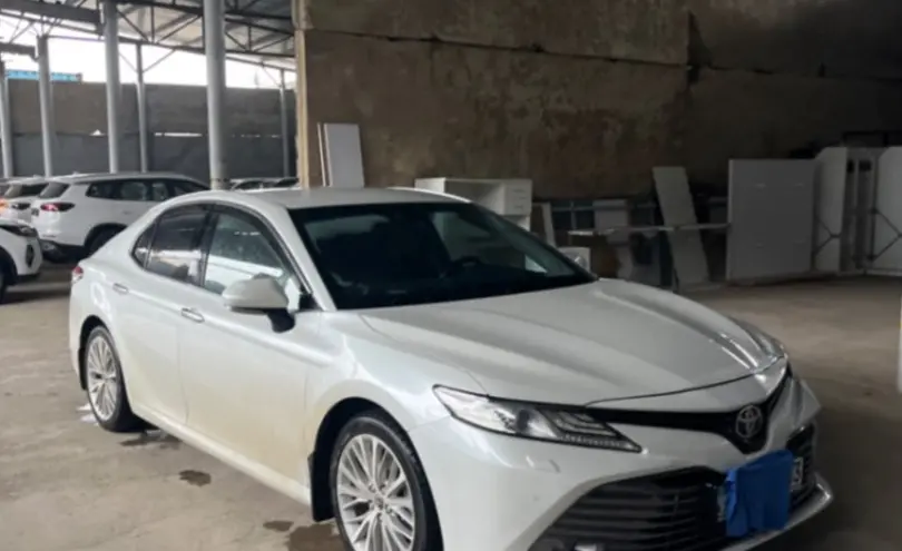 Toyota Camry 2018 года за 15 000 000 тг. в Шымкент фото 3