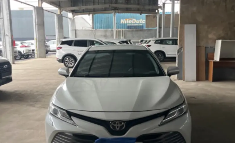 Toyota Camry 2018 года за 15 000 000 тг. в Шымкент фото 2