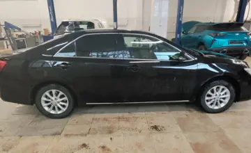 Toyota Camry 2014 года за 9 000 000 тг. в Актобе фото 4
