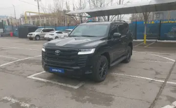 Toyota Land Cruiser 2023 года за 56 000 000 тг. в Алматы фото 1