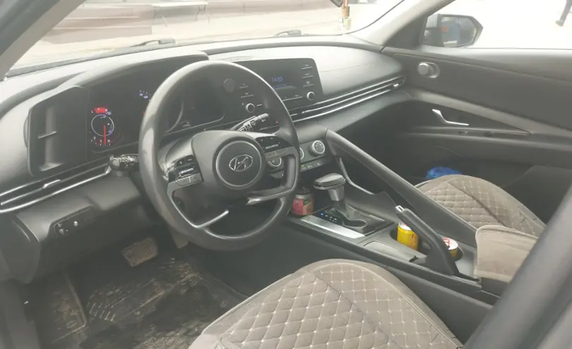 Hyundai Elantra 2020 года за 8 800 000 тг. в Алматы фото 5