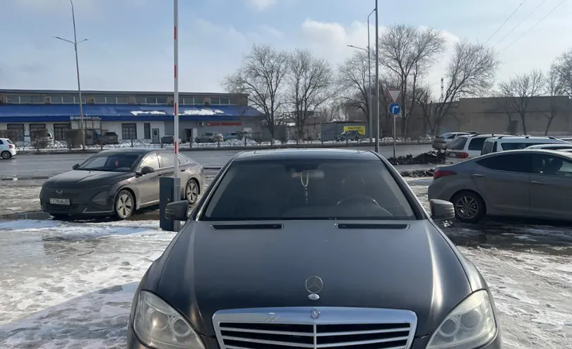 Mercedes-Benz S-Класс 2006 года за 7 000 000 тг. в Уральск фото 2