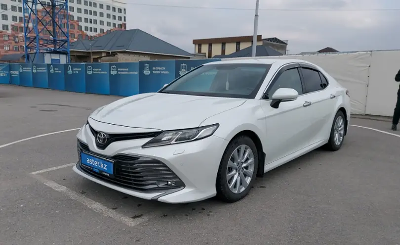 Toyota Camry 2018 года за 13 500 000 тг. в Шымкент