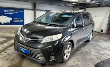 Toyota Sienna 2017 года за 12 500 000 тг. в Астана фото 1