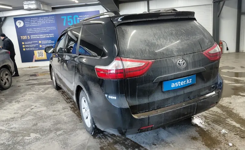 Toyota Sienna 2017 года за 12 500 000 тг. в Астана фото 4