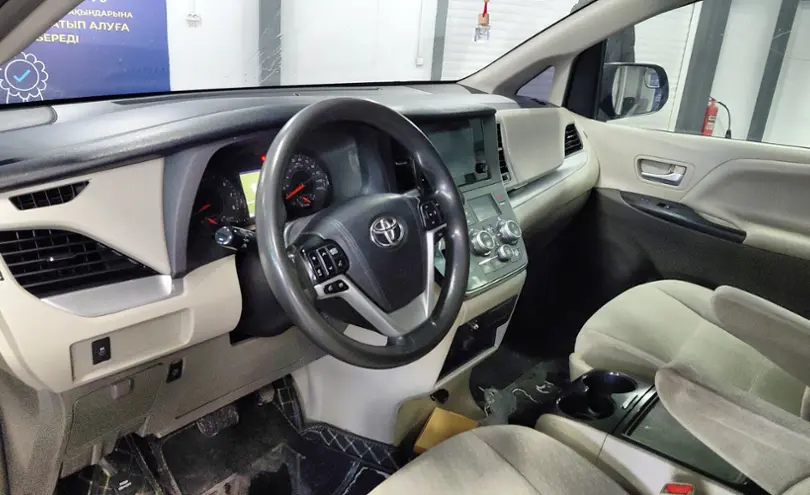Toyota Sienna 2017 года за 12 500 000 тг. в Астана фото 5