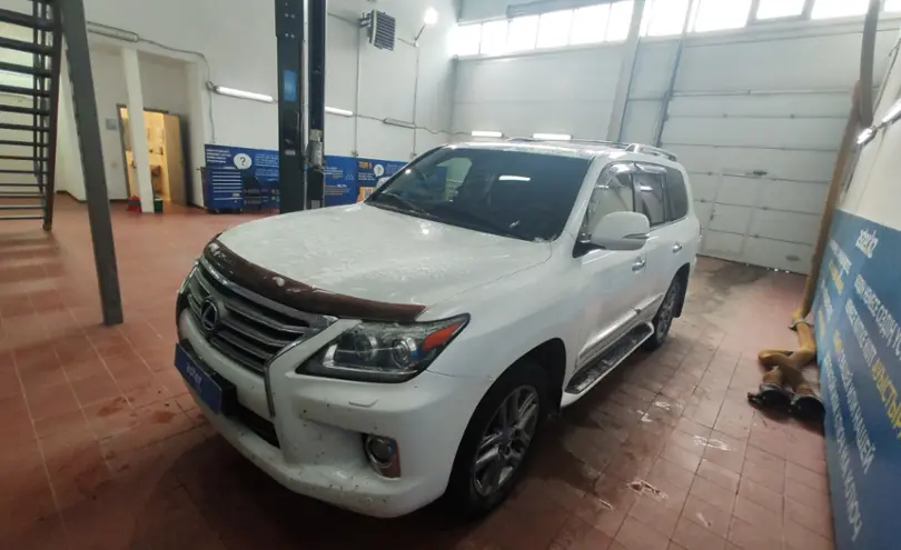 Lexus LX 2012 года за 25 000 000 тг. в Астана