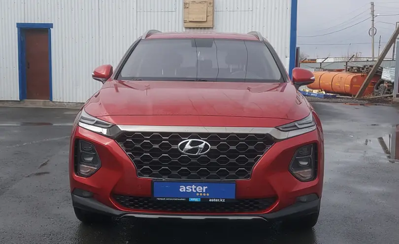 Hyundai Santa Fe 2020 года за 13 000 000 тг. в Атырау фото 2